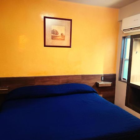 Hotel Baeza Delicias Exterior photo