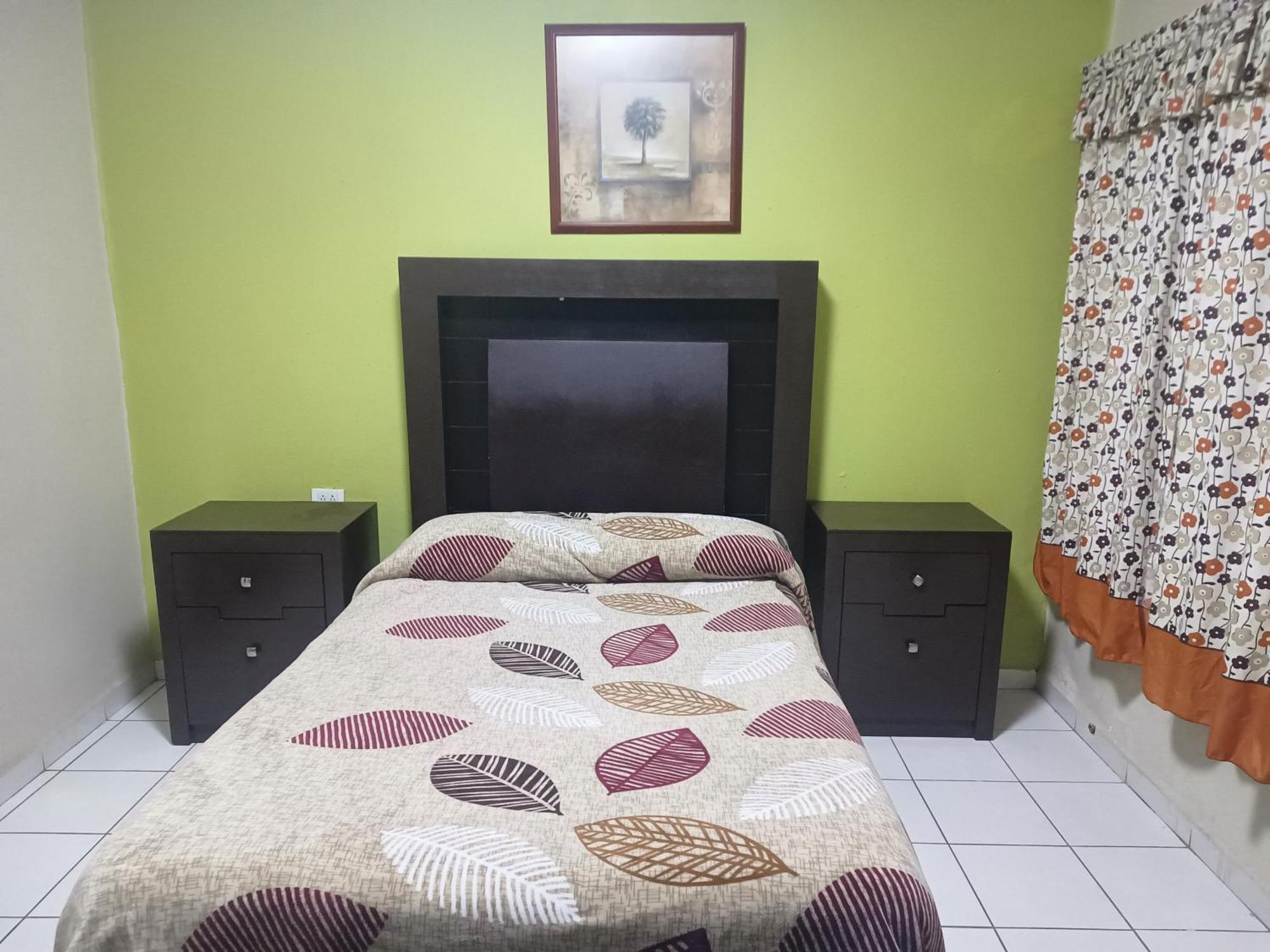 Hotel Baeza Delicias Exterior photo